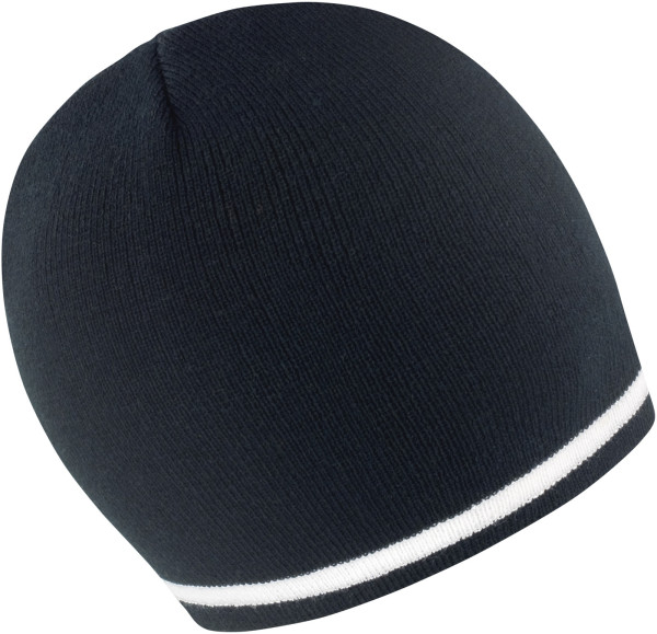 Beanie with contrasting stripes